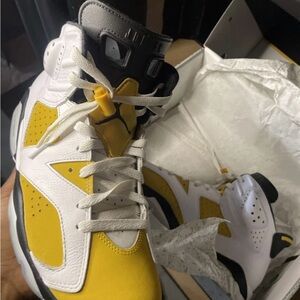 Air Jordan 6 Retro 'Yellow Ochre'  size 11